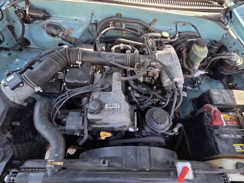 Used 1995 Toyota Tacoma 4x4 Regular Cab image 9