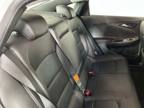 Used 2017 Chevrolet Malibu LT w/ Leather Package FWD image 20