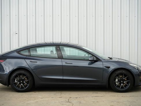 Used 2023 Tesla Model 3 Standard Range image 52