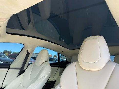 Used 2019 Tesla Model S Performance AWD/4WD image 37