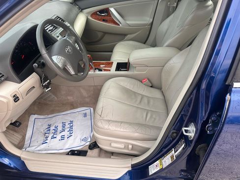 Used 2009 Toyota Camry XLE image 10