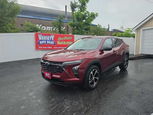 Used 2024 Chevrolet Trax RS w/ Driver Confidence Package FWD image 12