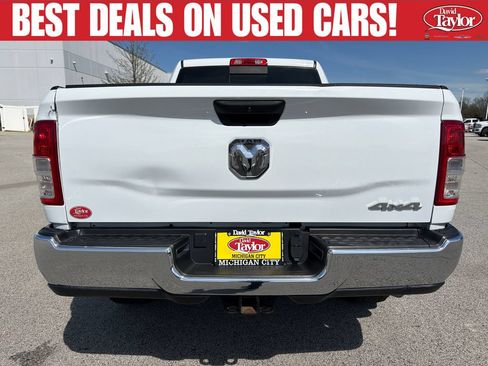 Used 2024 RAM 3500 Tradesman w/ Chrome Appearance Group AWD/4WD image 4