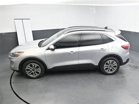 Used 2020 Ford Escape SEL image 25