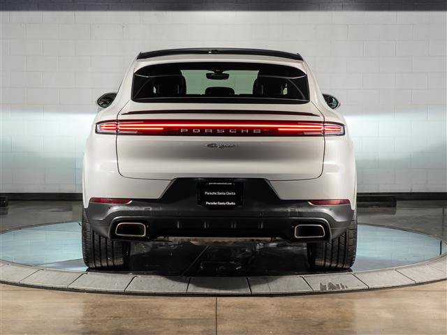 Certified 2025 Porsche Cayenne Coupe AWD/4WD image 10