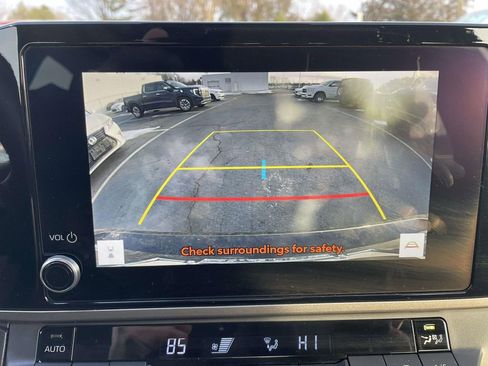 Used 2025 Toyota Camry LE image 40