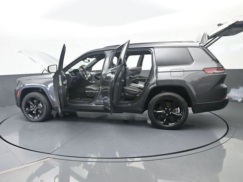 Used 2023 Jeep Grand Cherokee L Laredo image 72