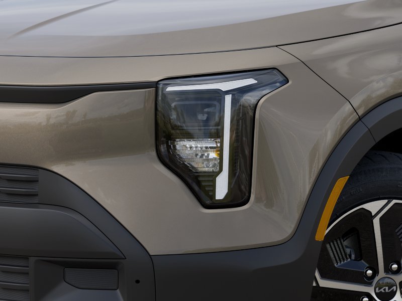 New 2027 Kia Niro LX FWD image 10