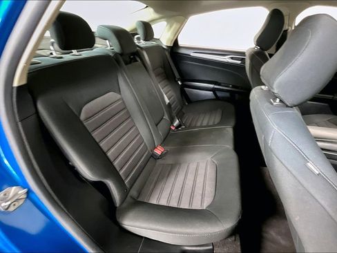 Used 2020 Ford Fusion SE image 27