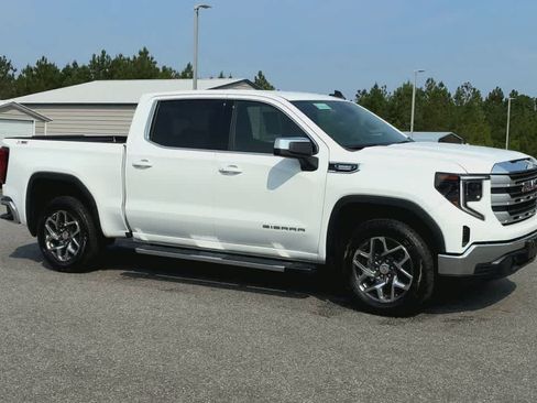 Used 2026 GMC Sierra 1500 SLE w/ X31 Off-Road Package AWD/4WD image 2