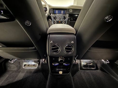 Used 2023 Rolls-Royce Cullinan image 67