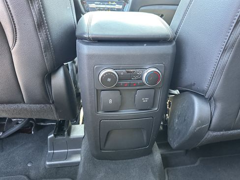 Used 2023 Ford Explorer Limited w/ Limited Technology Package RWD image 23