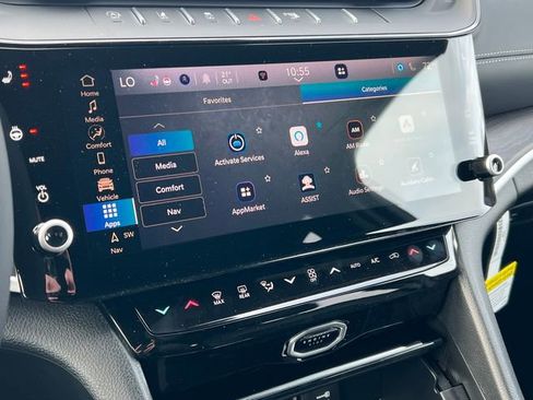 New 2026 Jeep Grand Cherokee Altitude image 22