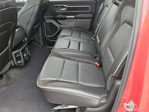 Used 2022 RAM 1500 Laramie AWD/4WD image 5