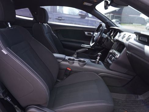 Used 2019 Ford Mustang GT w/ Equipment Group 301A image 8