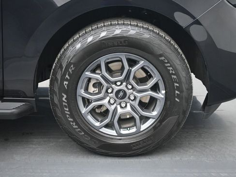 Certified 2025 Ford Expedition Active AWD/4WD image 26
