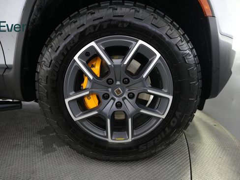 Used 2023 Rivian R1T Adventure AWD/4WD image 20