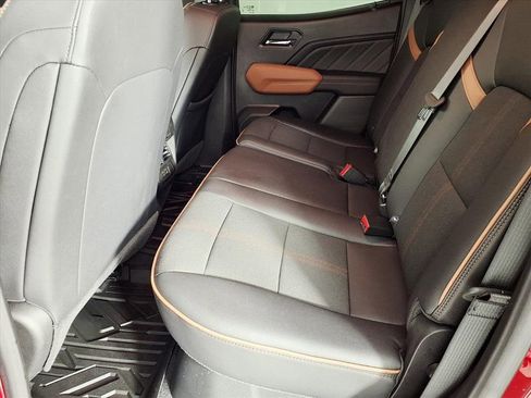 Used 2025 GMC Canyon AT4 image 15