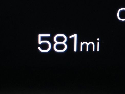 Used 2025 GMC Yukon AT4 Ultimate w/ LPO, Illumination Package image 25