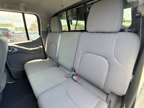Used 2018 Nissan Frontier SV RWD image 26