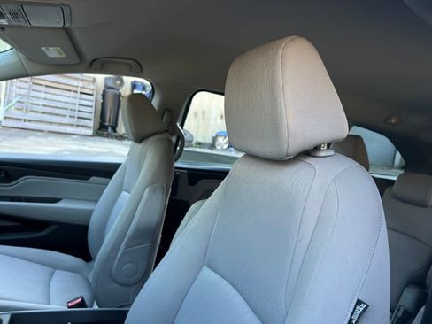 Used 2020 Honda Odyssey EX image 14