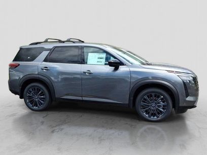 New 2026 Nissan Pathfinder SL w/ SL Premium Package