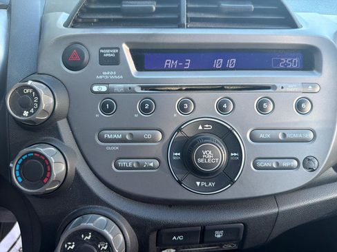 Used 2011 Honda Fit Sport image 27