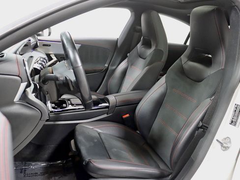 Used 2022 Mercedes-Benz CLA 250 4MATIC image 25