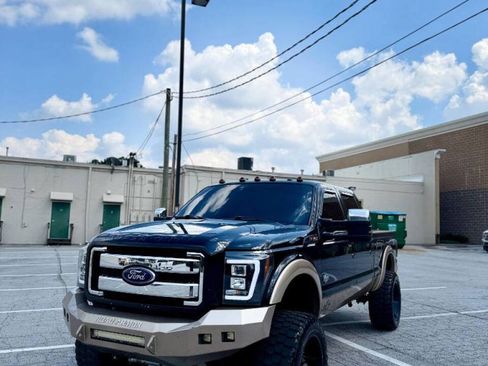 Used 2014 Ford F250 King Ranch w/ FX4 Off-Road Package AWD/4WD image 3