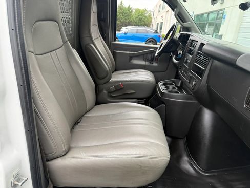 Used 2019 Chevrolet Express 2500 w/ Driver Convenience Package RWD image 24