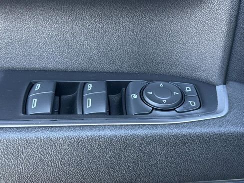 Used 2024 Chevrolet Silverado 1500 LT image 15