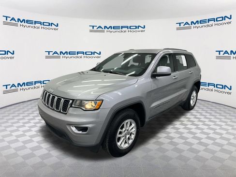 Used 2020 Jeep Grand Cherokee Laredo RWD image 1