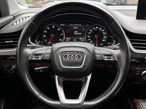 Used 2017 Audi Q7 3.0T Premium image 14