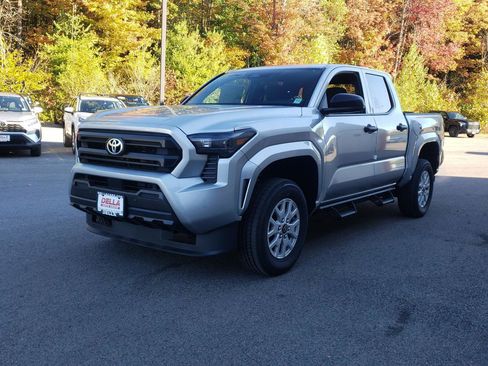 New 2025 Toyota Tacoma SR image 12