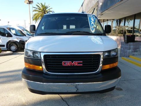 Used 2023 GMC Savana 2500 w/ Driver Convenience Package image 7