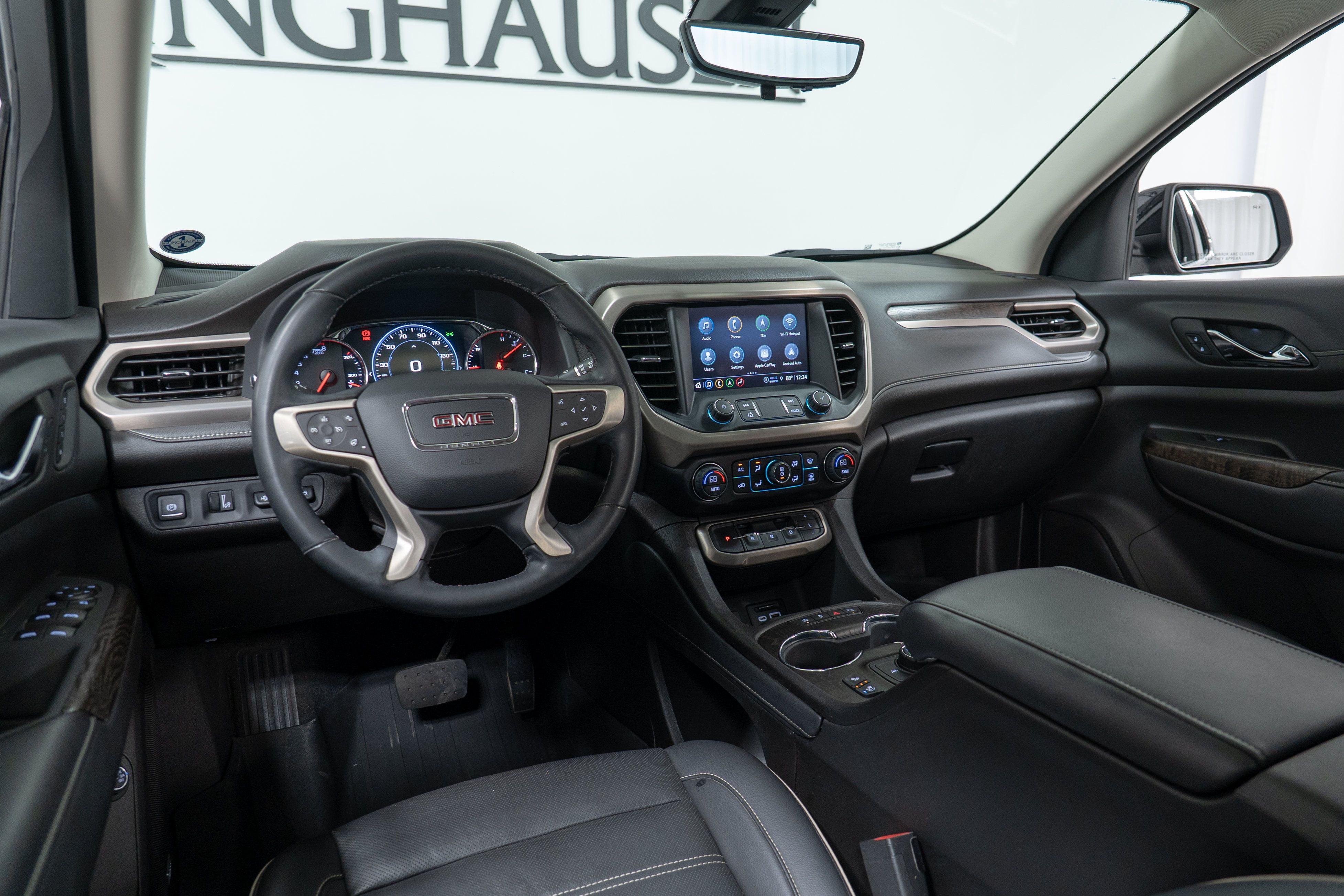 Used 2023 GMC Acadia Denali w/ Denali Ultimate Package FWD image 16
