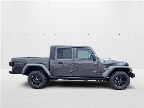 New 2025 Jeep Gladiator Willys image 5