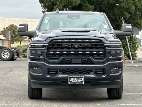 New 2026 RAM 2500 Limited AWD/4WD image 8