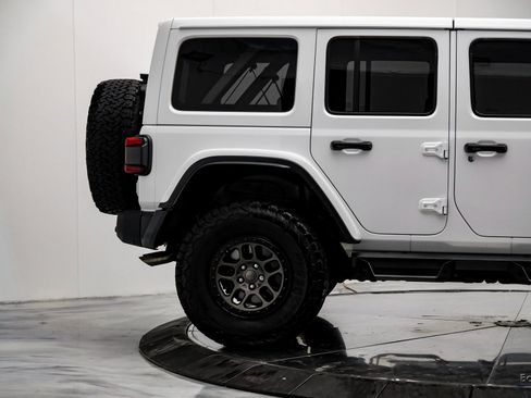Used 2022 Jeep Wrangler Unlimited Rubicon w/ Xtreme Recon 35" Tire Package image 19