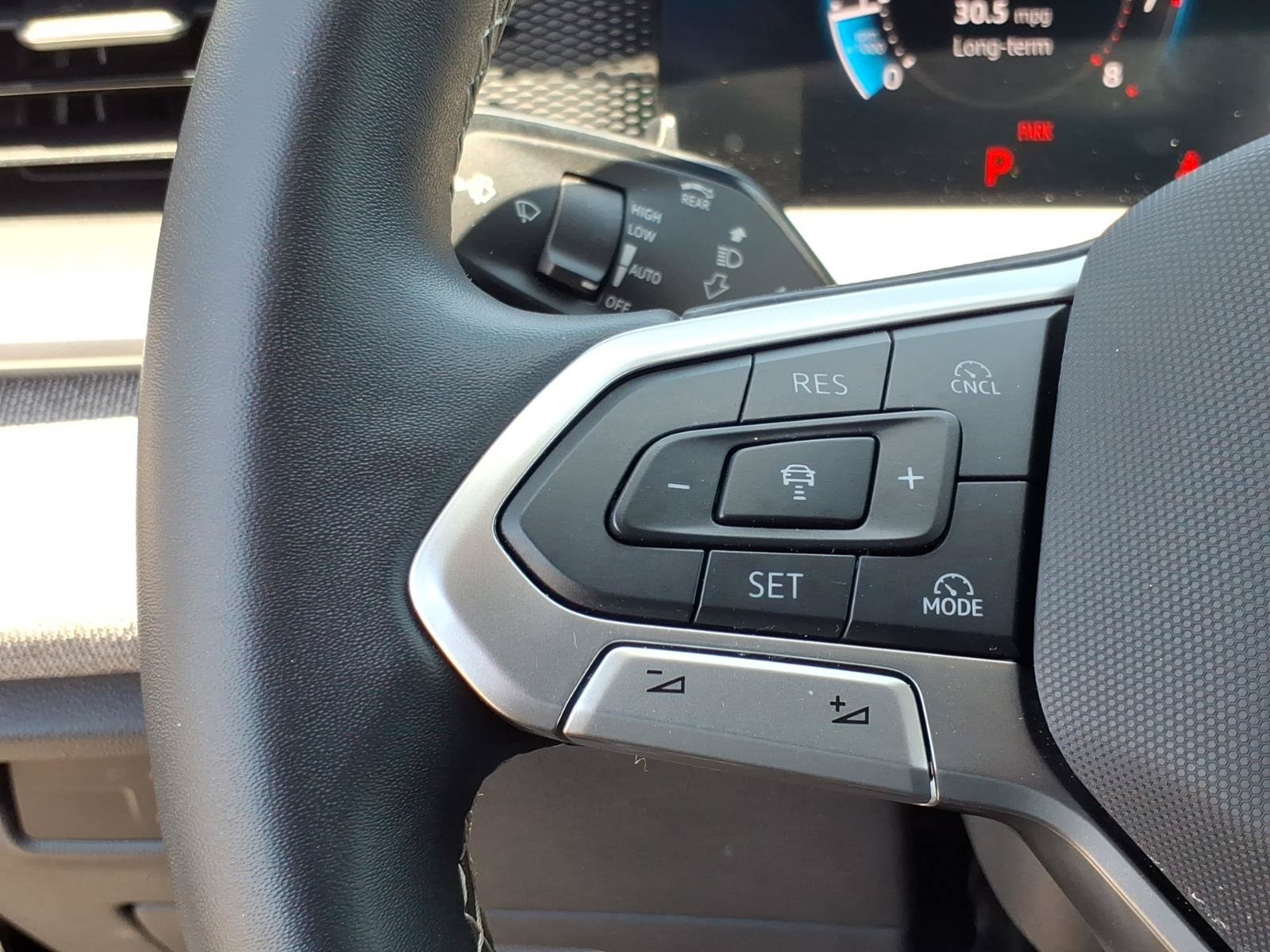 Certified 2025 Volkswagen Tiguan S FWD image 31