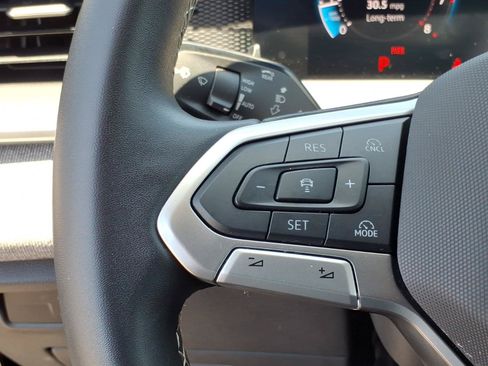 Certified 2025 Volkswagen Tiguan S FWD image 31