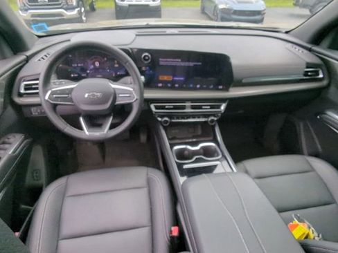 Used 2024 Chevrolet Traverse LT w/ Midnight/Sport Edition AWD/4WD image 16