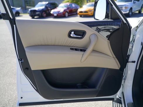 Used 2024 Nissan Armada Platinum w/ Captain's Chairs Package image 23