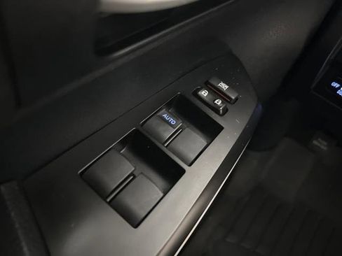 Used 2017 Toyota Tundra SR5 image 31