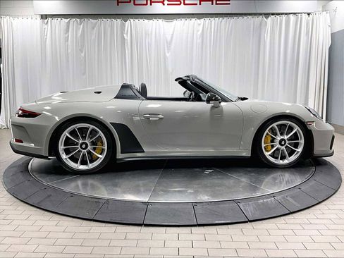 Used 2019 Porsche 911 Speedster image 11