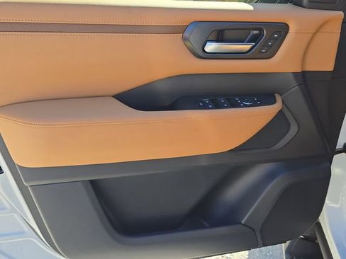 New 2026 Nissan Armada SL w/ Captain's Chari Seat Package image 17