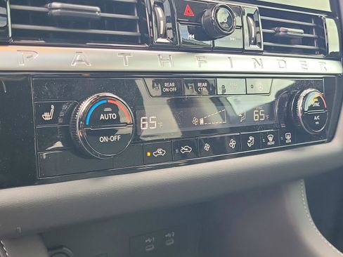 New 2026 Nissan Pathfinder SL w/ SL Premium Package image 33