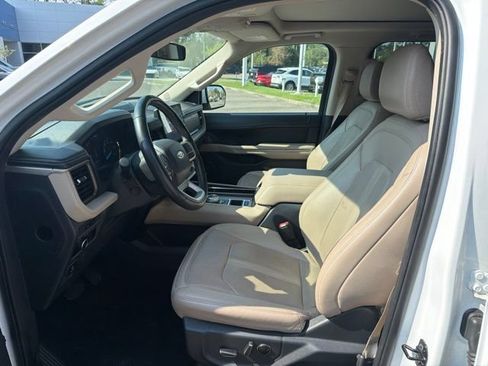 Used 2024 Ford Expedition Max Limited RWD image 15