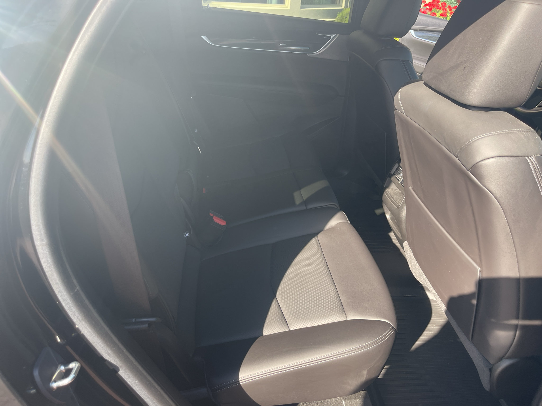 Used 2024 Cadillac XT5 Premium Luxury w/ Technology Package AWD/4WD image 32