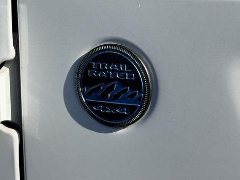 Certified 2024 Jeep Wrangler Unlimited AWD/4WD image 13